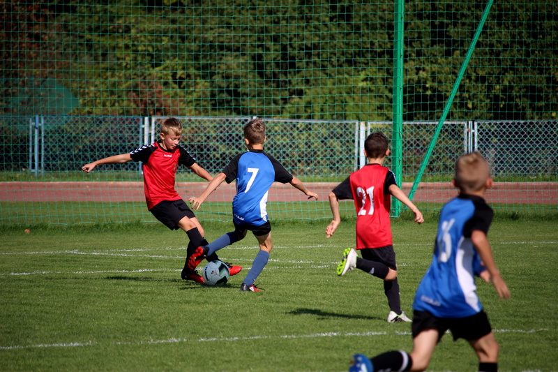 players, sports equipment, games, athlete, children, the pitch, tournament, team sport, sport, stadion, motion, sparring, football, playing, match, soccer uniform