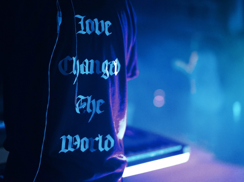 streetwear, emotion, western script, sign, 5K, indoors, illuminated, people, purple, men, retail, music, technology, arts culture and entertainment, event