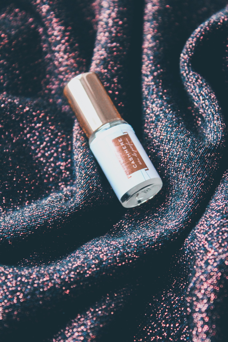 glitter, personal accessory, fashion, high angle view, lipstick, selective focus, nail, connection, cosmetics, iris, tile, textile, equipment, flower, mosaic