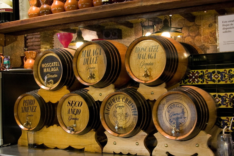 barrels, wine, lager, shelf, 1080P, text, retail display, brewery, variation, keg, wood - material, indoors, alcohol, drink, barrel, no people, choice