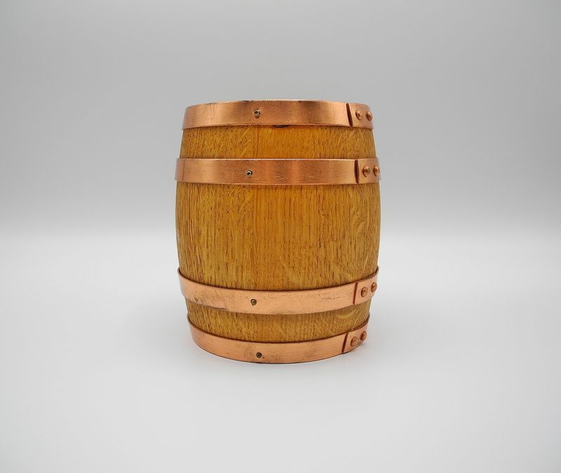 piggy bank, 2K, wood, single object, winemaking, barrel, drink, food and drink, beer - alcohol, wood - material, indoors, old, keg, copper, no people