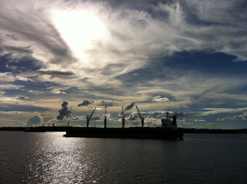 construction equipment, rio solimões v, cloud - Sky, outdoors, Amazonas, commercial Dock, harbor, container Ship, industry, cargo Container, sea, transportation