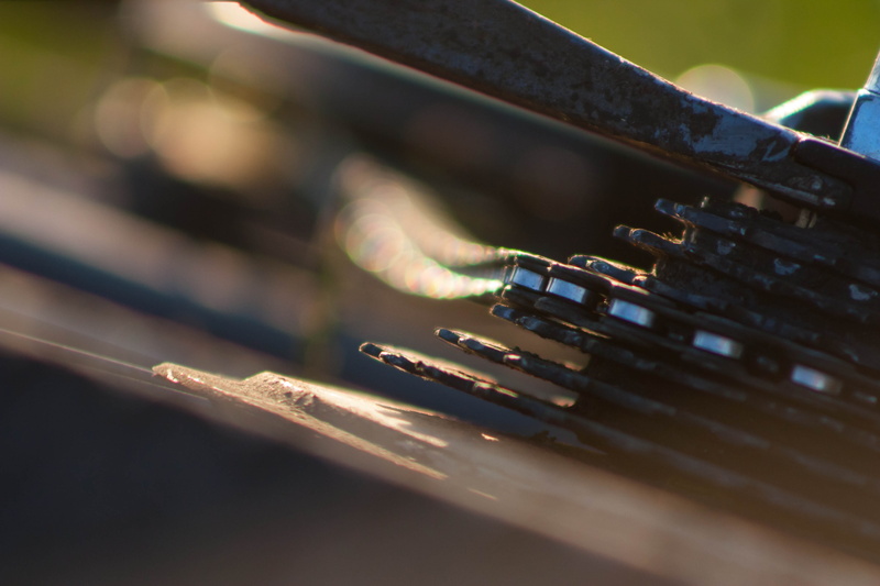 day, outdoors, mechanic, metal, string instrument, selective focus, musical instrument string, 4K, used, musical instrument, chain, arts culture and entertainment