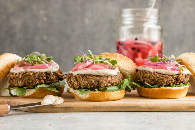bread, table, ready-to-eat, 5K, still life, vegetable, glass, fast food, hamburger, sandwich, lunch, meal, wood - material, bun, burger, unhealthy eating