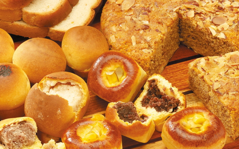 ready-to-eat, table, breakfast, biscuits, cultures, sweet food, lot, cakes, snack, organic, slice, high angle view, bun, choice, indoors, close-up, pie