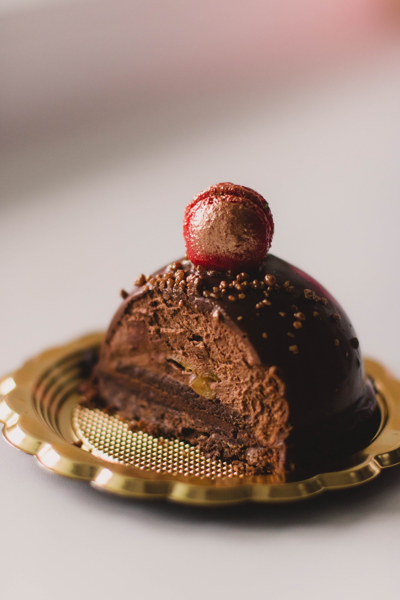 5K, temptation, fruit, cake, chocolate cake, muffin, tasty, baked, freshness, chocolate cupcakes, food, still life, creamy, cream, blurred background