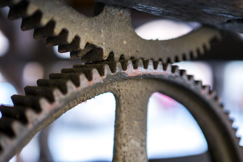 selective focus, metal, business, no people, equipment, machine part, manufacturing equipment, machinery, indoors, teamwork, cog, 5K, technology, iron