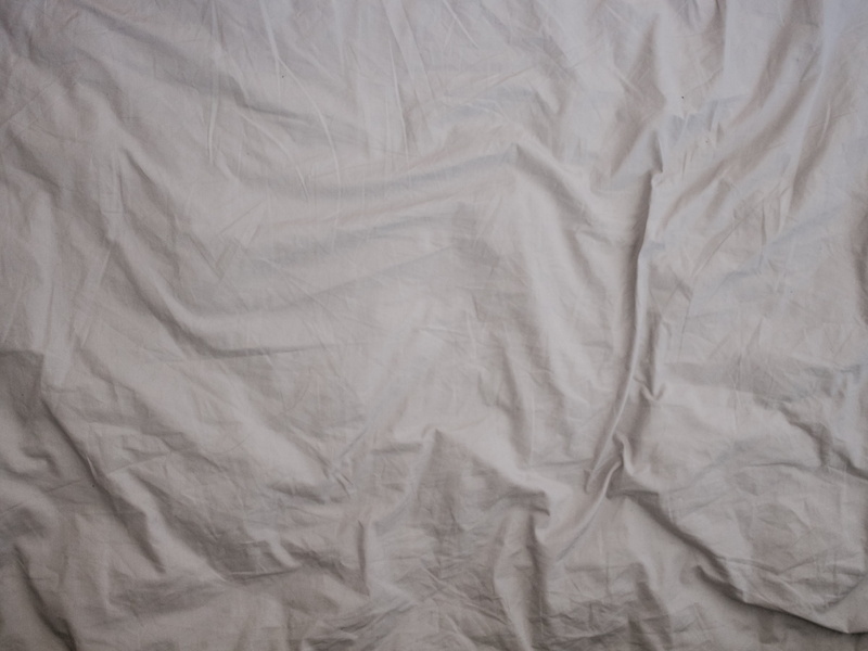 full frame, bedroom, backgrounds, textured, linen, textile, surface level, pattern, material, no people, crumpled, wrinkled, white, sheet, indoors, crushed