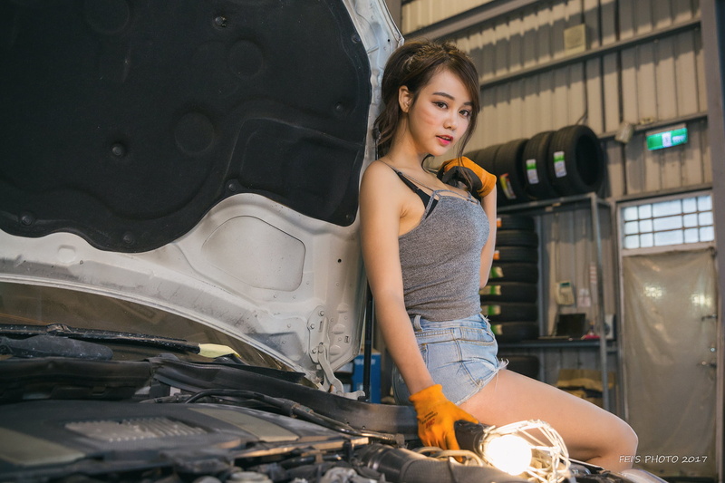 portrait, women, hairstyle, three quarter length, gloves, young women, lifestyles, young adult, indoors, car, standing, architecture, looking, one person