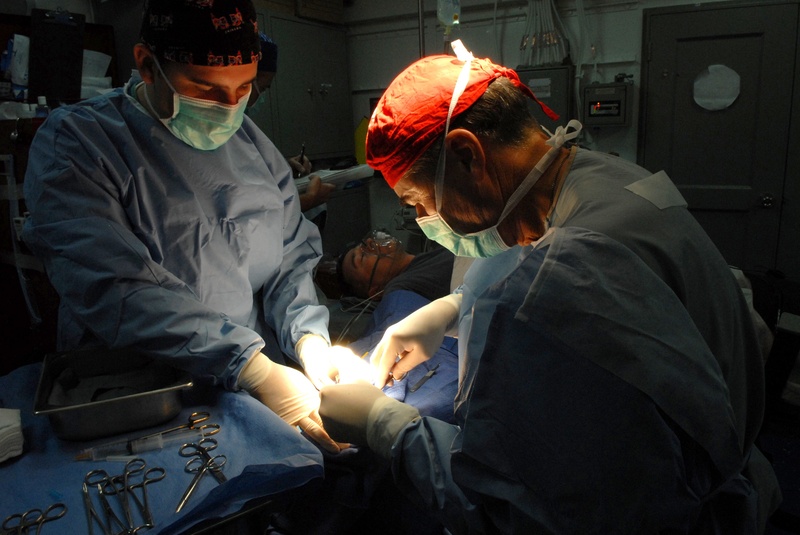 doctor, surgery, surgeon, expertise, manual Worker, healthcare, scrubs, indoors, doctors, hospital, 2K, human, medical care, operation, table, person