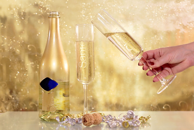 holiday, food and drink, festivity, glass, toast, people, glass - material, greeting, drink, bubbles, decoration, image, celebration, festive, champagne flute