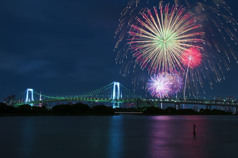 sparks, exploding, firework - man made object, sky, architecture, celebration, cityscape, city, Japan, fireworks, outdoors, boshporus, Tokyo, 720P, no people