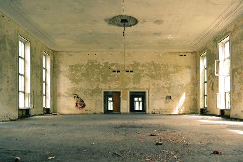 space, light, built structure, flooring, architectural column, old, mural, urbex, no people, graffiti, 4K, germany, vogelsang, entrance, window, run-down