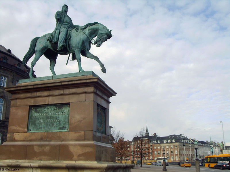 copenhagen, creativity, nature, domestic animals, no people, mammal, day, denmark, representation, sculpture, low angle view, danmark, christiansborg palace