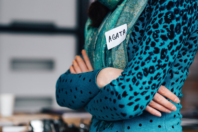 presentation, casual clothing, taking, hand, 5K, close-up, obscured face, child, discussion, business, focus on foreground, brainstorming, work, one Person