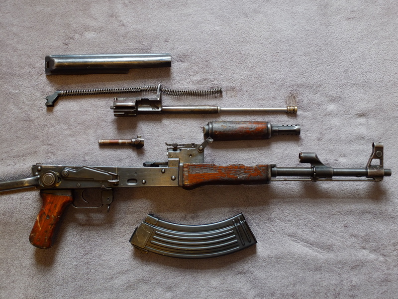 ammunition, magazine, machine gun, indoors, ak47, day, disassembled, brown, handgun, war, strumgewehr, protection, security, warning sign, violent, aggression