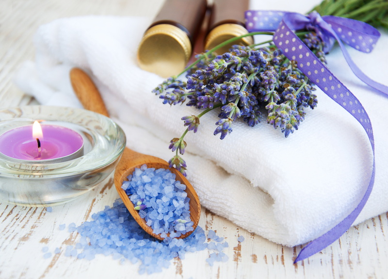 still life, therapy, candles, sea salt, ladle, purple, wellbeing, tea light, flower, 5K, beauty, aromatherapy, brown, candle, lavender flowers, towel