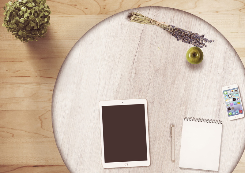 message, female, letter traffic, connection, cafe, indoors, work from home, technology, white, paper, blog, online, close-up, decoration, web, wooden table