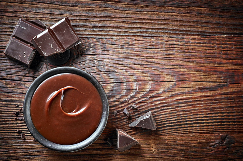 chocolate, wooden surface, food, sweets, 1080P