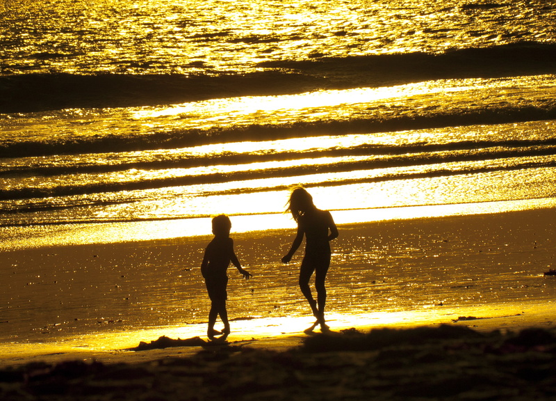 1080P, sun, summer, playing, people, near, back Lit, beach, Sunset, sunlight, mission beach, silhouette, vacations, children, sea, Travel, women, outdoors