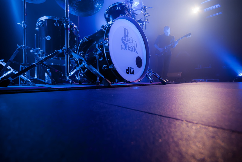 pop musician, microphone, night, amplifier, musical instrument, set, lighting equipment, performing arts event, musician, illuminated, performance, black