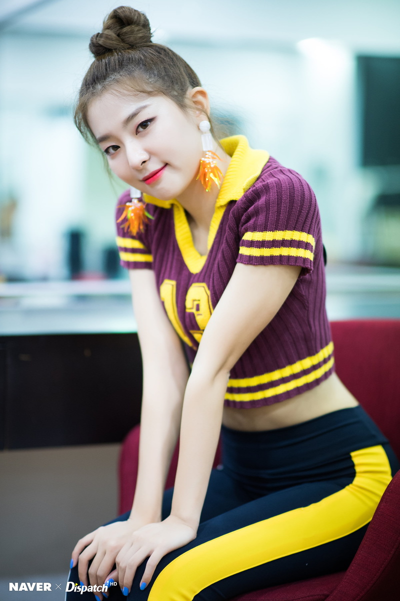 2K, portrait, women, Seulgi (RedVelvet), people, beauty, K-pop, yellow, lifestyles, young adult, Asian, beautiful woman, females, hairstyle, smiling, beautiful people