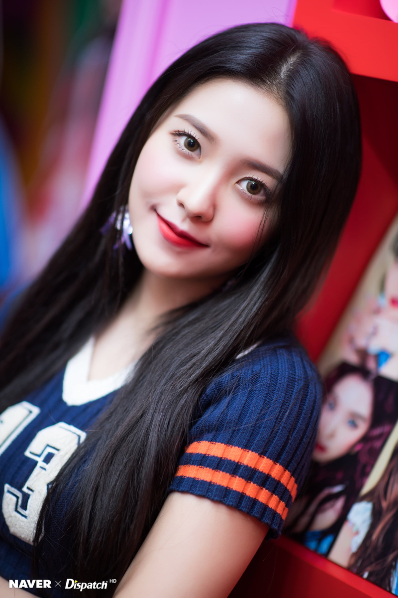 looking at camera, Yeri (RedVelvet), emotion, hair, portrait, child, young adult, hairstyle, beauty, one person, teenager, beautiful woman, smiling, beautiful people