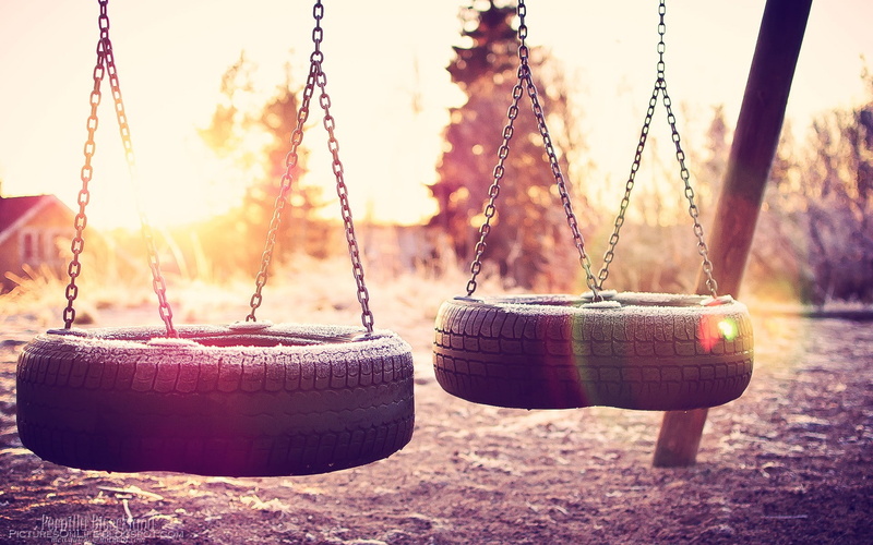 nautical vessel, sunset, nature, rope, tire, hanging, day, close-up, 1080P, outdoor play equipment, focus on foreground, swing, metal, outdoors, sky, no people