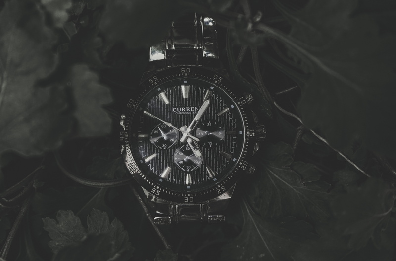5K, black, design, technology, roman numeral, nature, current, close-up, link, number, time, vintage, metal, light, Analogue, art, outdoors, old, still life