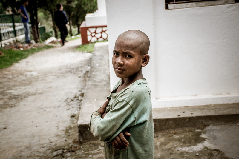 face, Children, Poor, poor, one person, one man only, beside, life, real people, adult, only men, kid, hungry, concrete, poor children, boy, helpless, young adult