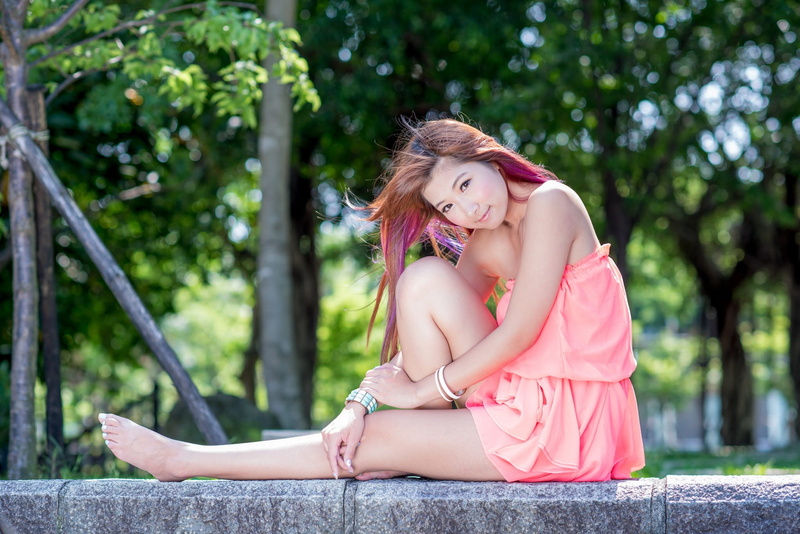 one person, full length, barefoot, 1080P, Asian, fashion, women, beautiful woman, hair, tree, pink color, redhead, innocence, young adult, Wu Ni, adult