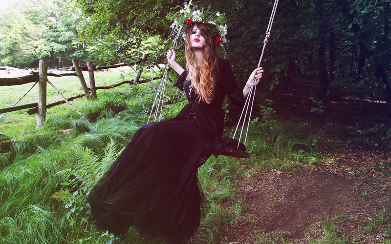 swings, 2K, women, goths, wreaths, alternative subculture, black dress, Gothic, women outdoors