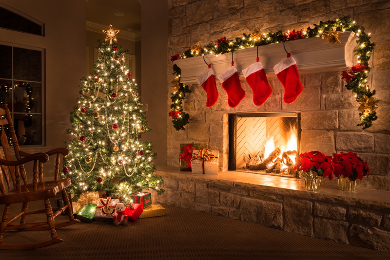 evergreen tree, christmas Stocking, christmas Lights, mantelpiece, comfortable, glowing, string, light - Natural Phenomenon, christmas Decoration, christmas Tree