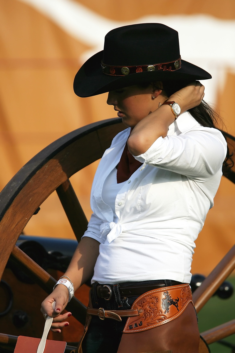 person, american football game, long, boys, cowboy, frame, 2K, cowgirl, wagon wheel, texan, men, lifestyles, texas, black, daytime, females, female, shirt