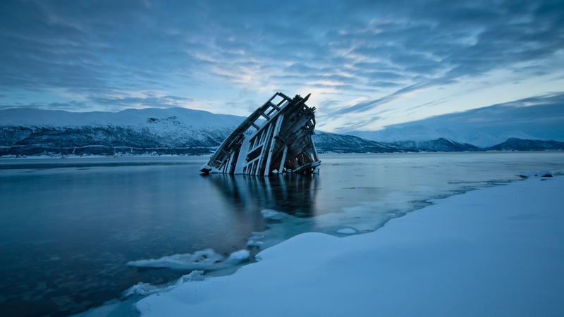 architecture, beauty in nature, snow, clouds, reflection, evening, sky, frozen river, body, scenics - nature, landscape, lake, no people, winter, ice, non-urban scene