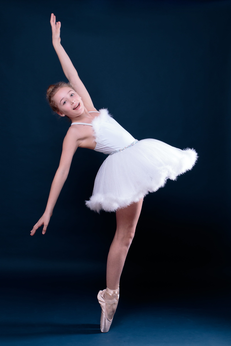 full length, human limb, limb, tiptoe, ballet shoe, black background, girl, child, teenager, childhood, human arm, arms raised, dancing, 4K, women, leg