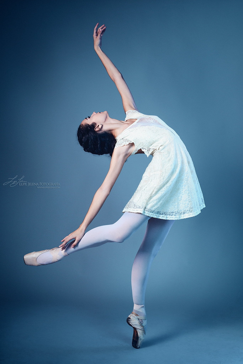 ballerina, balance, human body part, full length, women, studio shot, dancing, performance, model, hairstyle, performing arts event, 500px, ballet, young adult