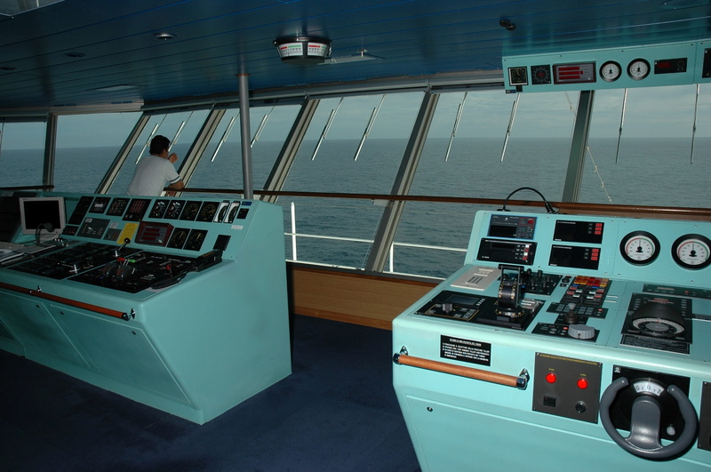glass - material, horizon over water, sea, nautical vessel, freight transportation, Command, bridge, travel, Deck, passenger ship, water, cruise ship, equipment