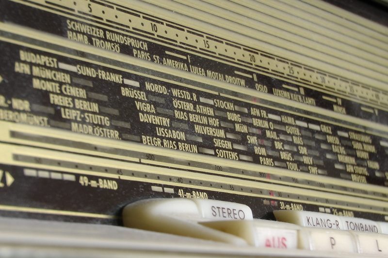 radio mast, audio, Historically, technology, script, Radio, non-western script, western script, reception, text, transistor radio, selective focus, still life