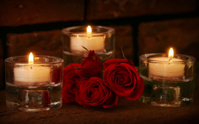still l, roses, candle, romance, beautiful, 2K, candlelight, for you, red roses, flowers, cles, lovely, red, romantic
