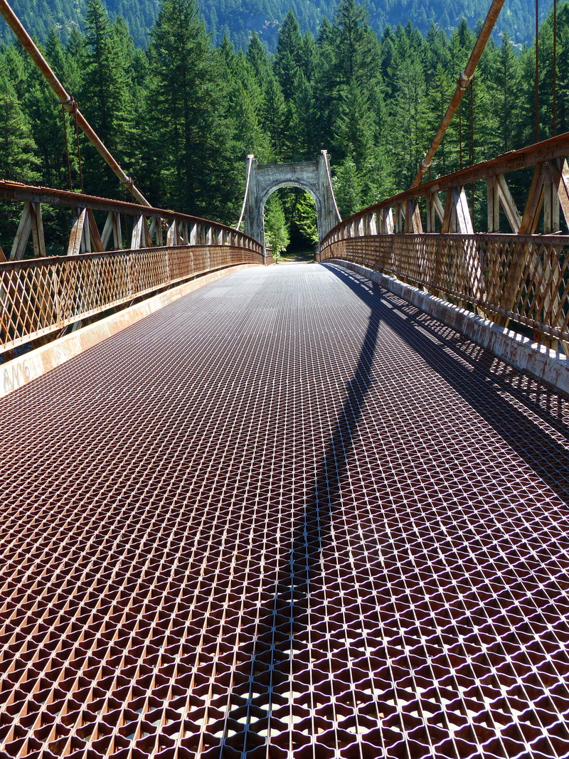 british columbia, tourism, metal, footbridge, structure, urban, diminishing perspective, day, fraser river valley, gray, landmark, bridge, no people, transportation
