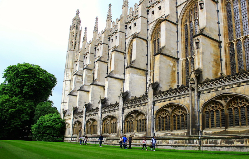 kingscollege, building, history, tourism, cambridge, university of cambridge, tree, arch, outdoors, building exterior, men, nature, day, uk, the past, travel destinations