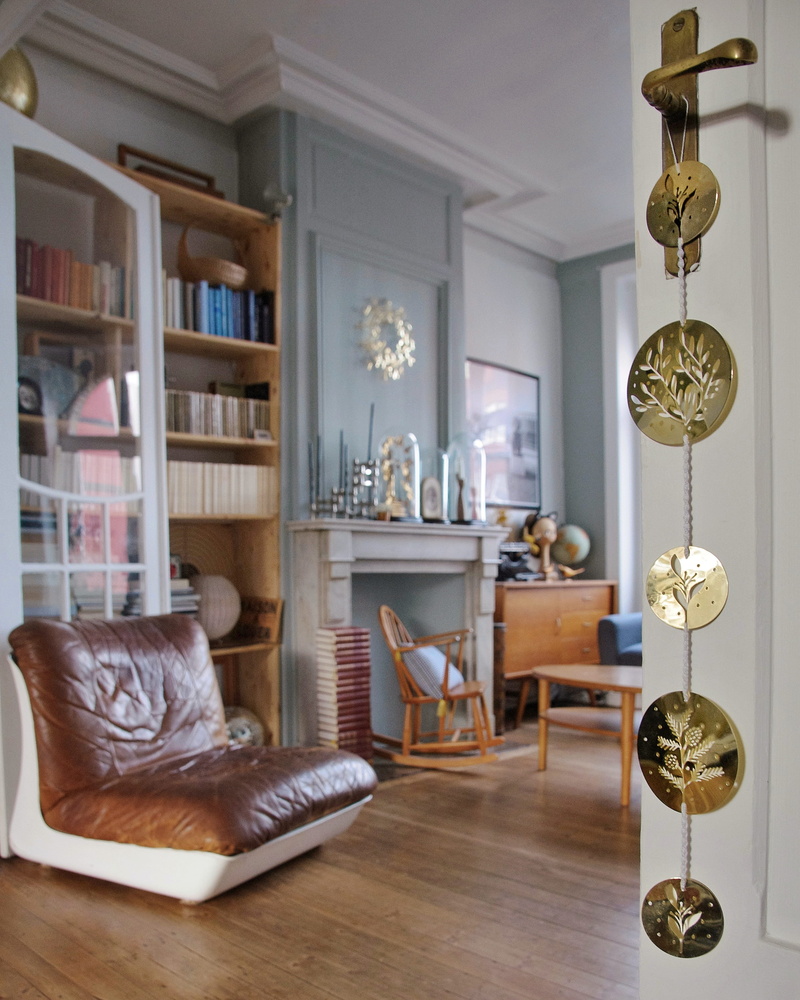 chimes, architecture, wind, seat, luxury, bookshelf, electric lamp, home, home interior, flooring, table, shelf, lighting equipment, indoors, furniture
