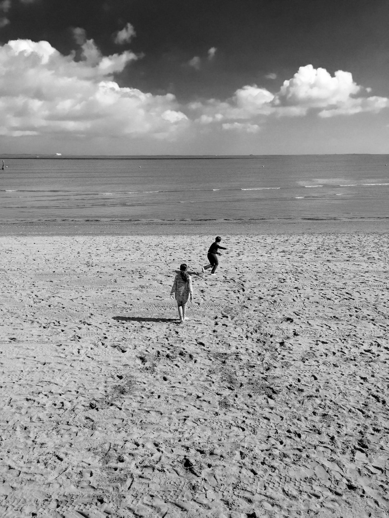 running, tranquil scene, horizon, nature, holiday, boy, Clouds, scenics - nature, 2K, outdoors, Sea, summer, family, vacation, day, one animal, childhood