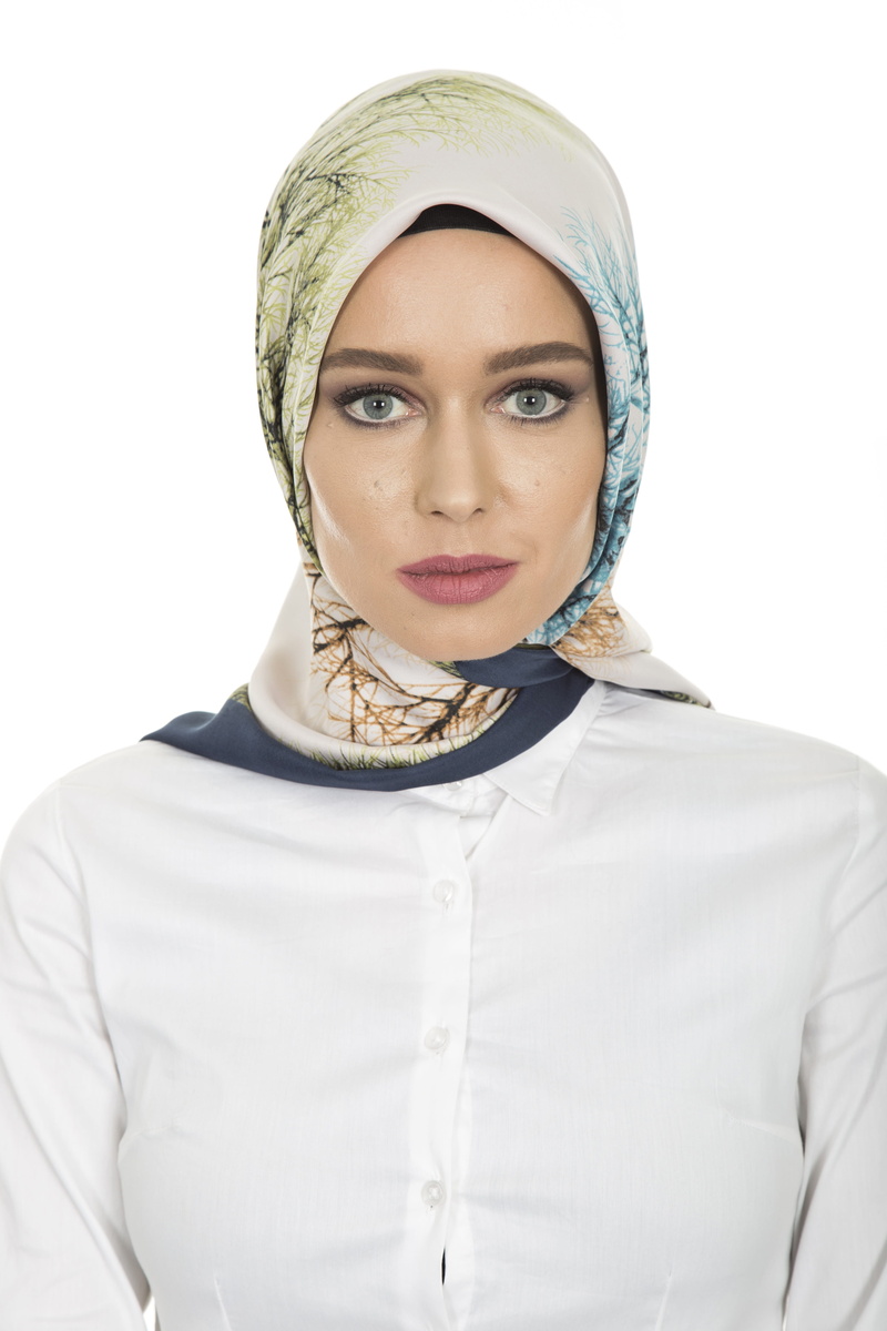 headshot, religion, eyes, long hair, cut out, overview, beautiful woman, human, women, beauty, head cover, headscarf, aesthetics, front view, fashion shoot