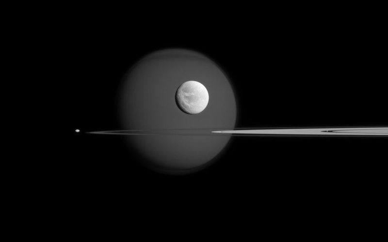 astronomy, space, moon, no people, motion, dark, black background, sky, night, 1080P, orbiting, ball, studio shot, outdoors, eclipse, black color, nature