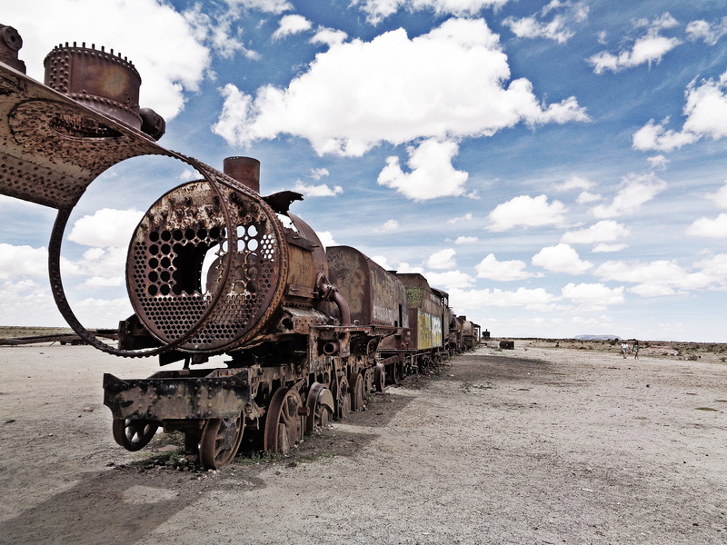 land, history, abandoned, sky, run-down, day, outdoors, boat, rusty, ruined, obsolete, cloud - sky, rustic, mode of transportation, the salar de uyuni