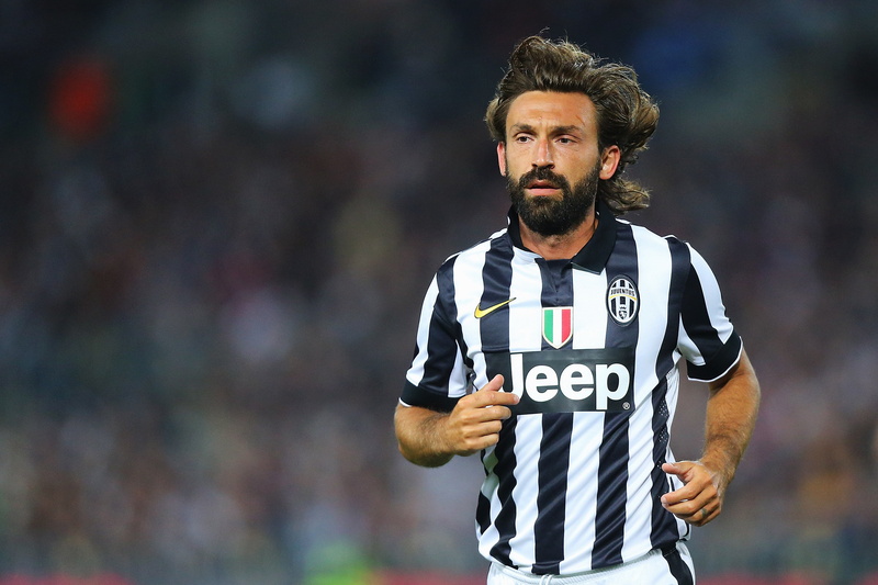 males, one Person, standing, sports Race, professional Sport, outdoors, athlete, juventus, success, 2K, strength, black, white, looking, uniform, jogging