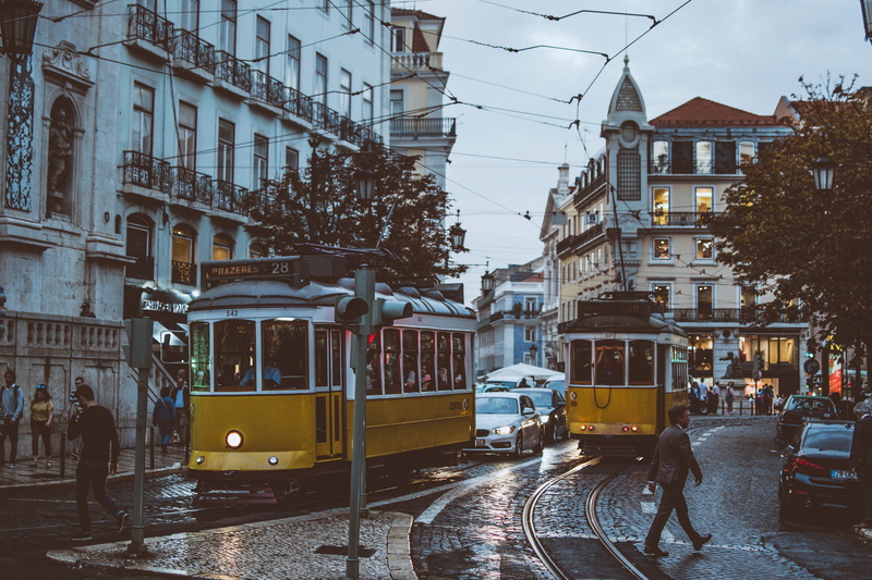 cars, transportation system, mode of transportation, locomotive, Tramway, train, people, 5K, railway, traffic, real people, street, built structure, tourism