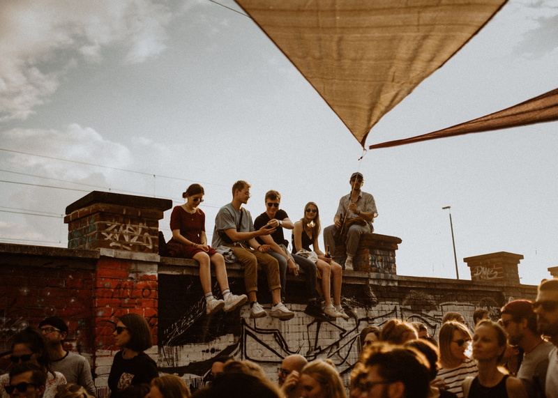 crowd, group, caucasian, sunlight, evening, bohemian, sky, persons, outdoors, five, young adult, friend, celebration, hipster, daytime, adventure, adult